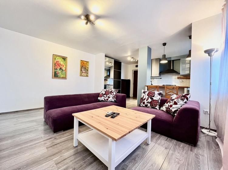 Apartament cu 3 camere semidecomandat, mobilat în Ștefan cel Mare — fotografia 1