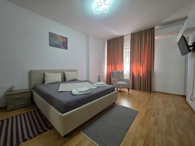 Apartament cu 2 camere semidecomandat în Universitate