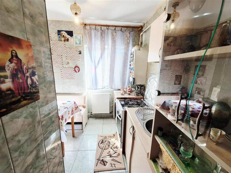 Apartament cu 2 camere semidecomandat în Dacia