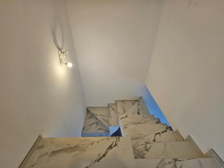Duplex cu 3 camere cu Teren 255 Mp în Moșnița Veche