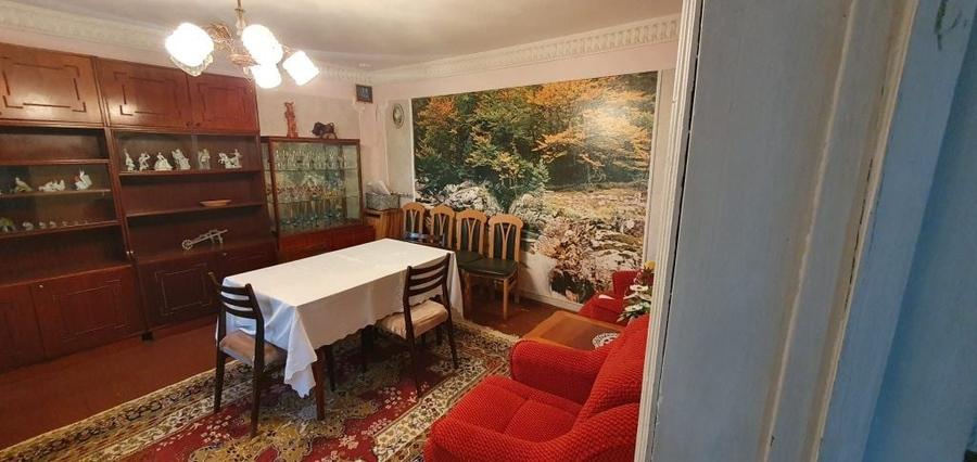 Casă cu 4 camere în Bucium