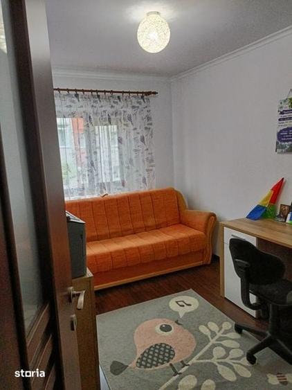 De vanzare apartament cu 3 camere - 4