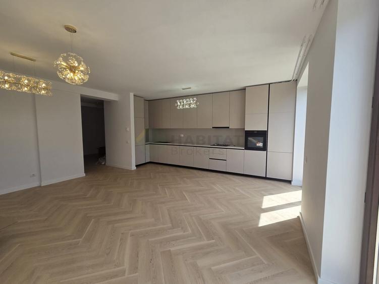 Apartament cu 4 camere, mobilat în Tunari