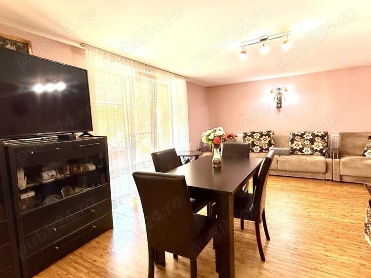 Casă cu 6 camere în Crivina