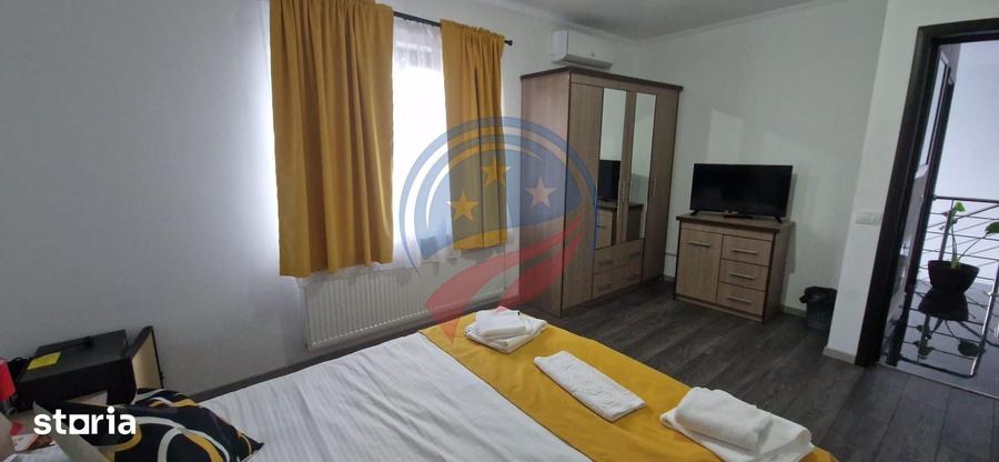 Casă cu 8 camere cu Teren 5574 Mp în Central