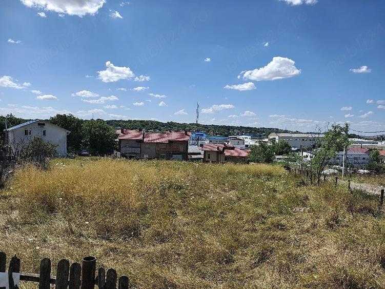 Teren de 1513 mp, în Central