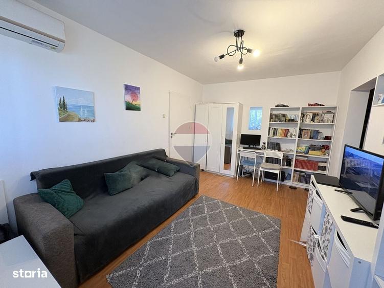 Apartament cu 3 camere în Aurel Vlaicu