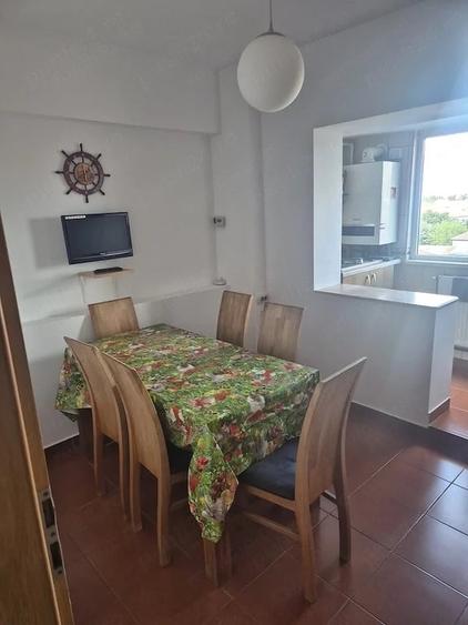 Apartament cu 3 camere decomandat în Aradului
