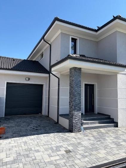 Duplex cu 5 camere cu Canalizare în Giarmata