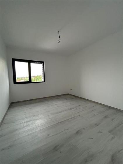Apartament cu 2 camere decomandat în Rediu