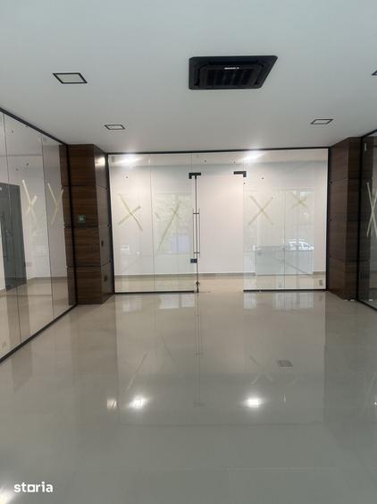 Spațiu comercial, de 123 mp, în Central