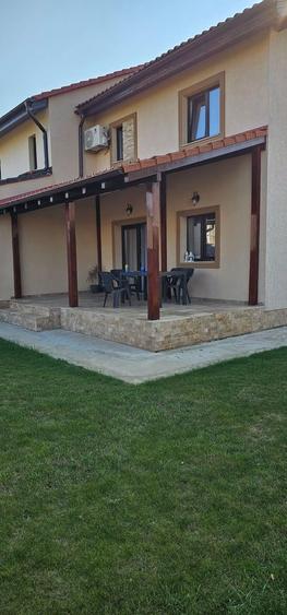 Duplex cu 4 camere cu Canalizare în Giroc