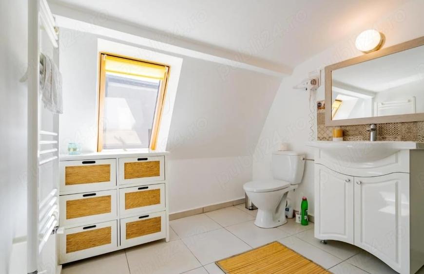 Apartament cu 4 camere semidecomandat în Unirii