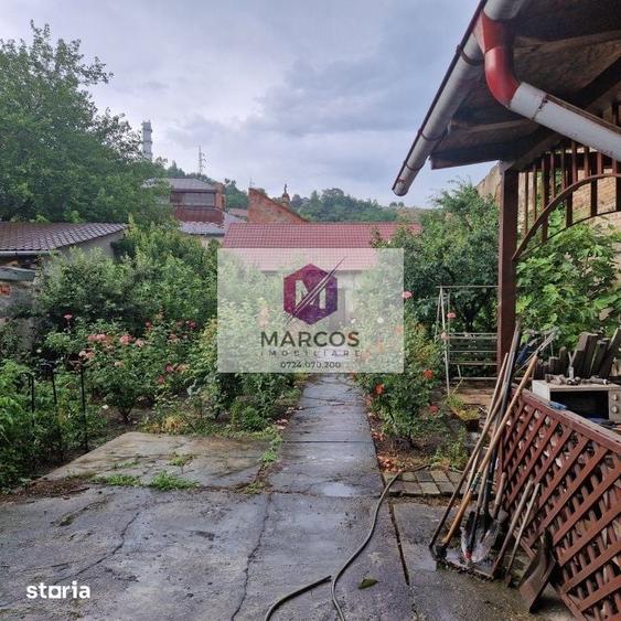 Apartament cu 7 camere în Muncitoresc