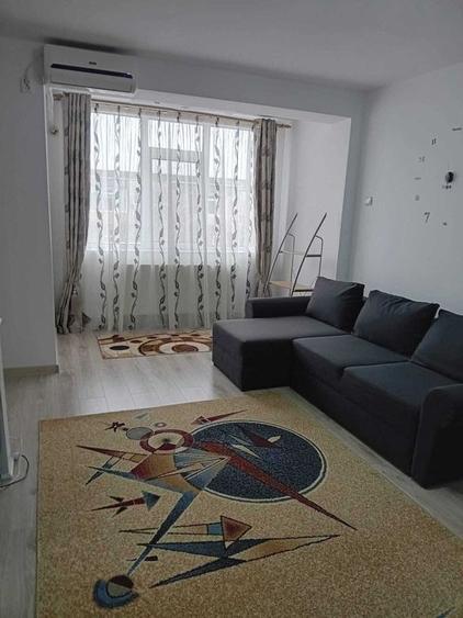 Apartament cu 2 camere semidecomandat în Micro 16