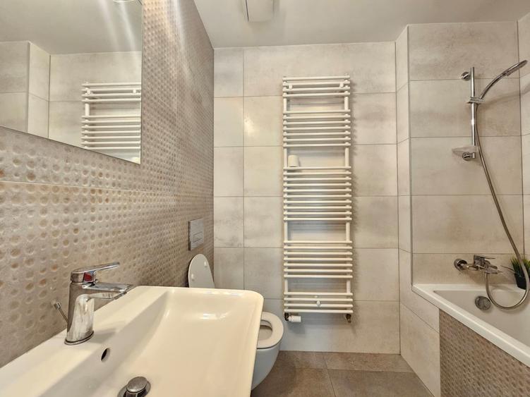 Apartament cu 2 camere semidecomandat, mobilat în Aviației