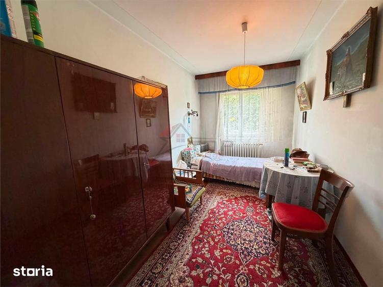 Apartament cu 4 camere în Podu Roș