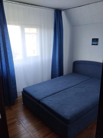 Apartament cu 3 camere decomandat în Lidia