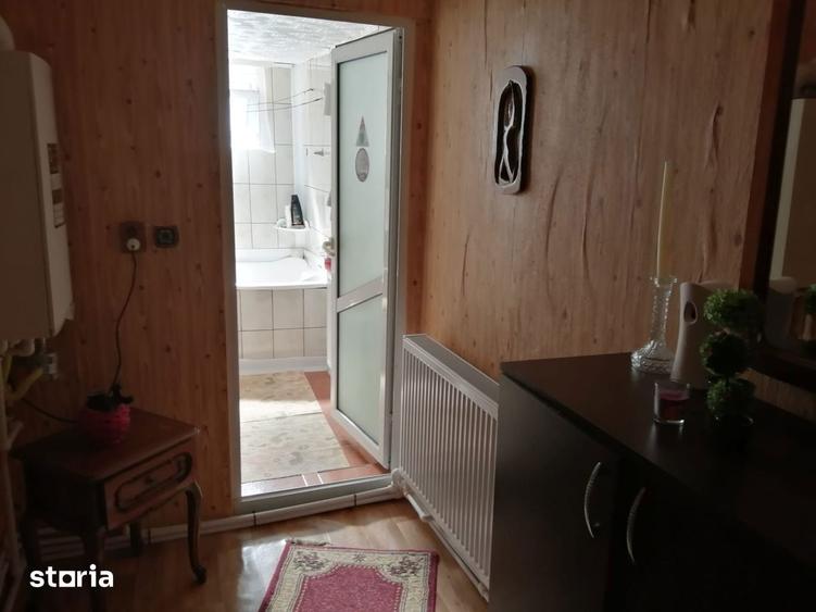 Casă cu 2 camere semidecomandat cu Teren 115 Mp în Calea Galați