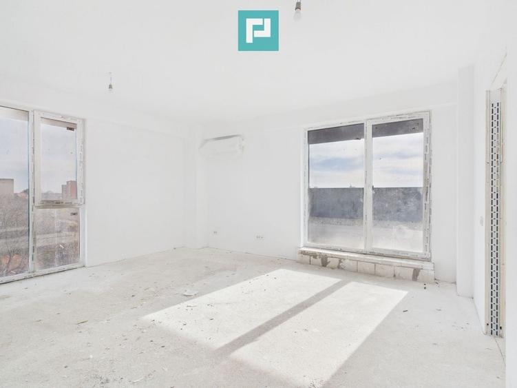 Apartament cu 3 camere semidecomandat în Tipografilor