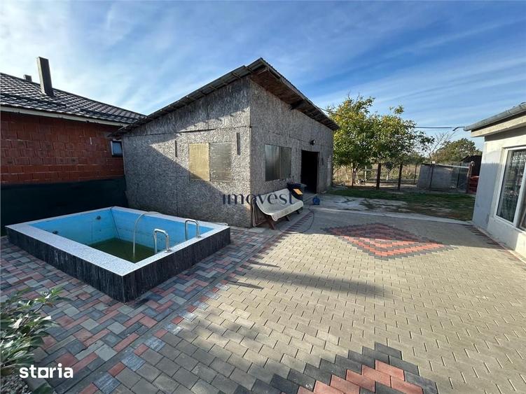 Casă cu 4 camere cu Teren 2700 Mp în Doba