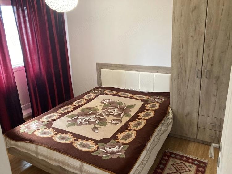 Apartament cu 3 camere semidecomandat în Dacia
