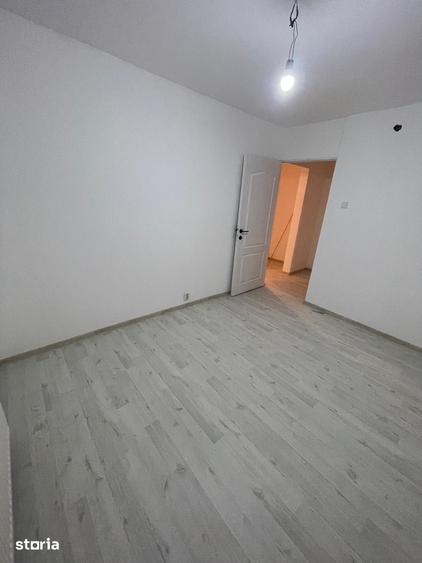 Apartament cu 3 camere în Tomești