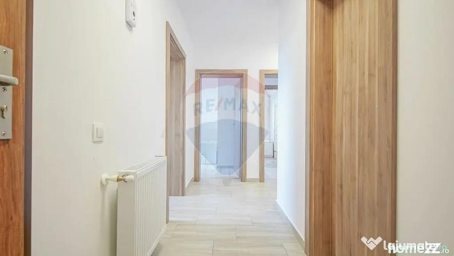 Apartament cu 3 camere decomandat în IAR