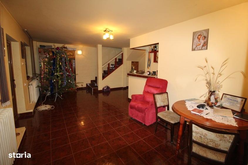 Casă cu 3 camere în Toplița