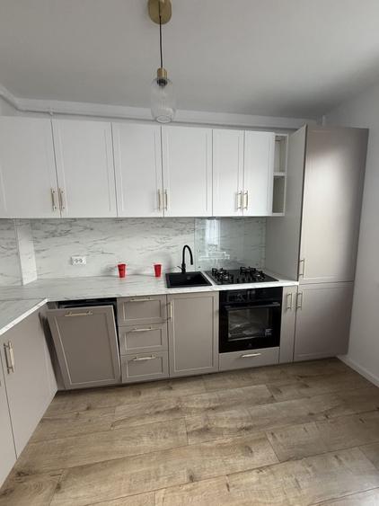 Apartament cu 2 camere decomandat în Florești