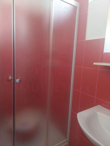 Casă individuală cu 4 camere cu Canalizare în Păltiniș
