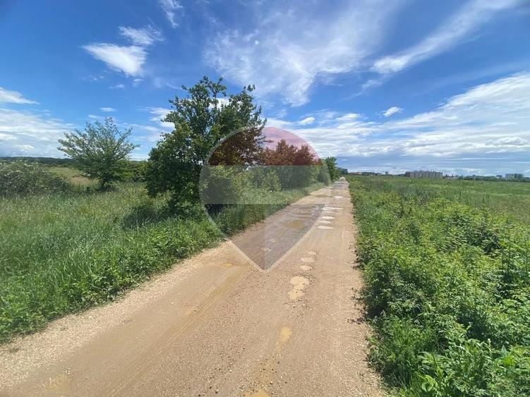 Teren Construcții intravilan de 5000 mp, în Sisești