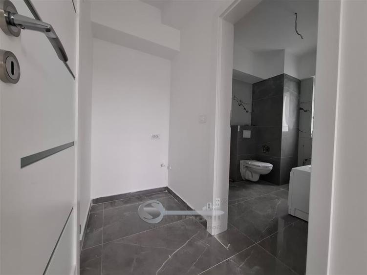 Apartament cu 3 camere decomandat în Galata