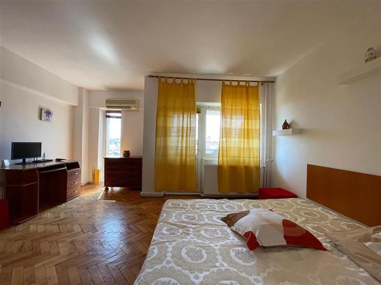 Garsonieră decomandată în Babadag