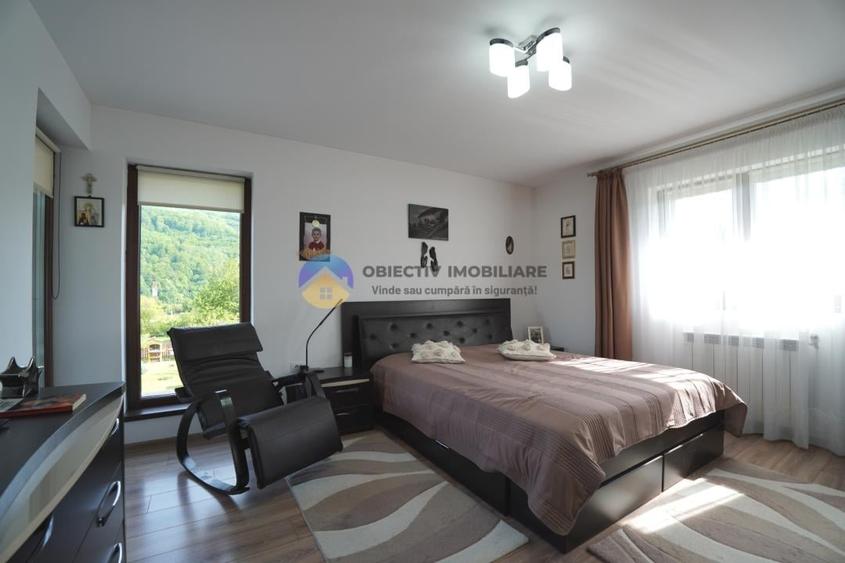 Casă cu 4 camere cu Teren 1824 Mp în Pângărați
