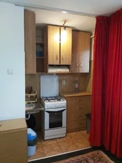 Apartament cu 2 camere semidecomandat, mobilat în Tătărași