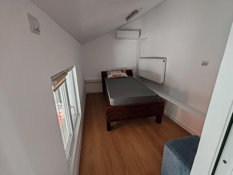 Apartament cu 4 camere decomandat în Central