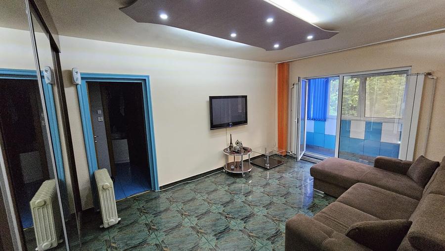 Apartament cu 2 camere semidecomandat, mobilat în Colentina