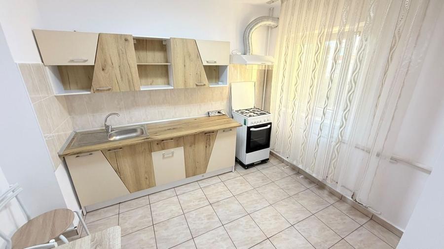 Apartament cu 2 camere semidecomandat în Runcu