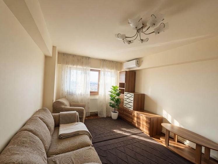 Apartament cu 4 camere decomandat în Central