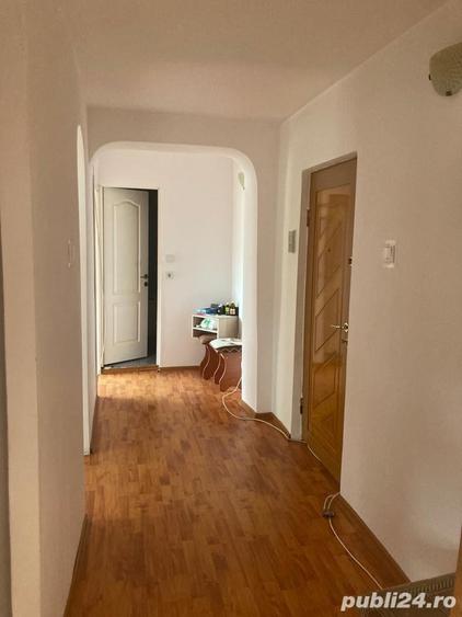 Apartament cu 2 camere decomandat în Coman