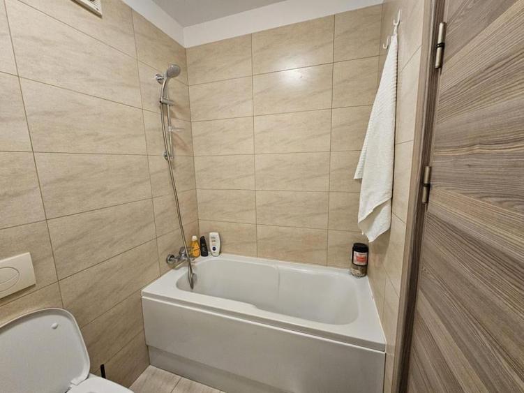Apartament cu 2 camere în 13 Septembrie