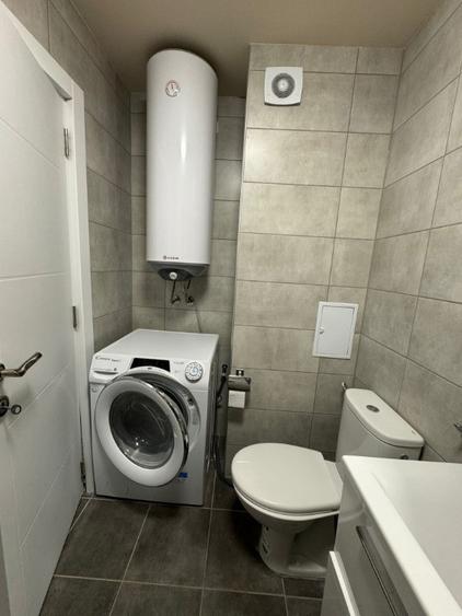 Garsonieră decomandată în Est