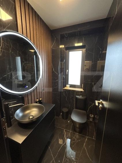 Apartament cu 3 camere semidecomandat, mobilat în Sud