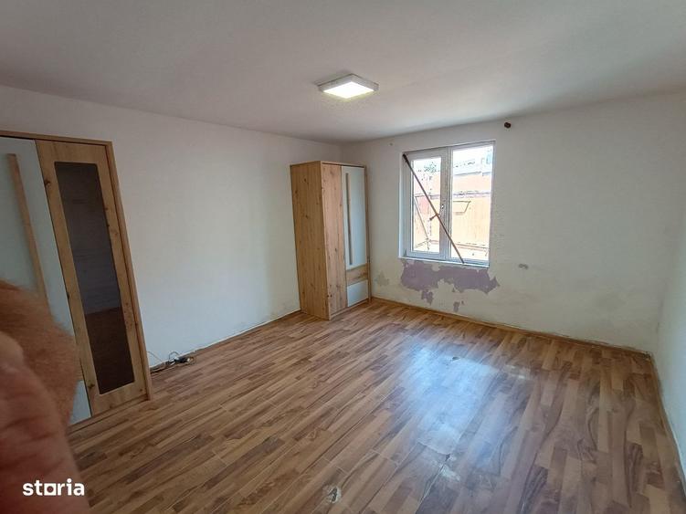 Casă cu 3 camere cu Teren 150 Mp în Central