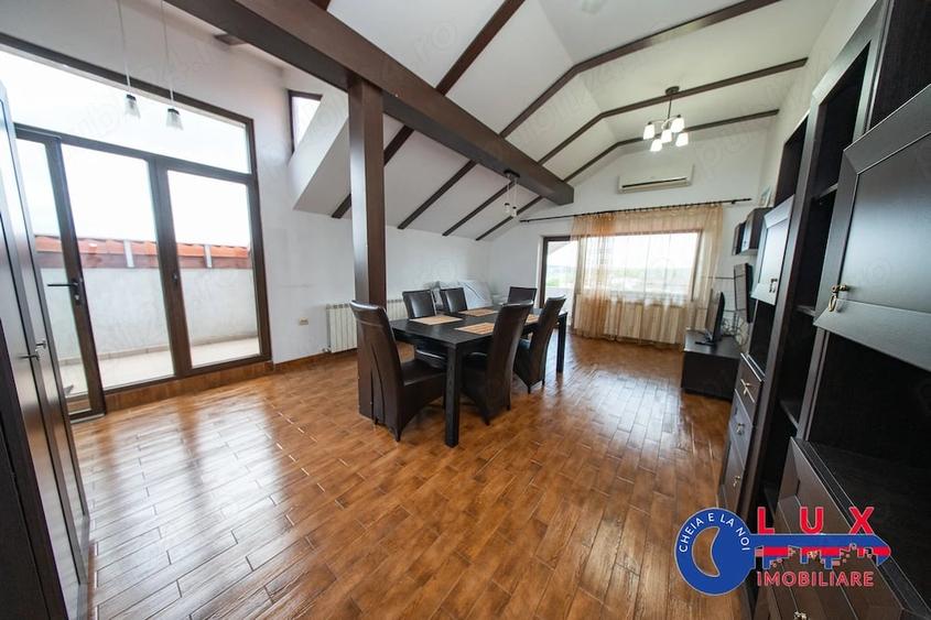 Apartament cu 3 camere decomandat în Neptun