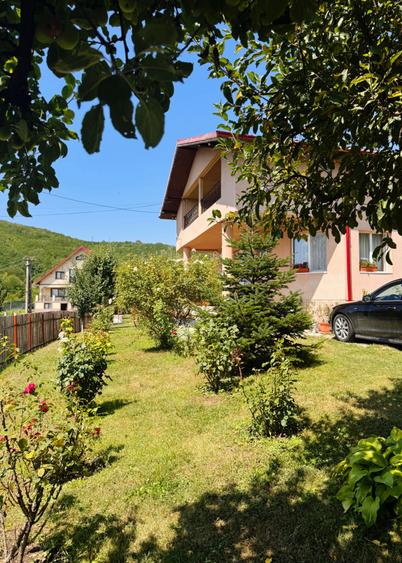 VILA 4 CAMERE CU TEREN 1.670 MP SI LIVADA | VALENII DE MUNTE, PRAHOVA - 1