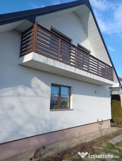 Casă cu 4 camere cu Teren 600 Mp în Tișăuți