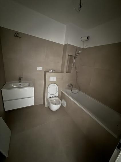 Apartament cu 3 camere semidecomandat în Apahida