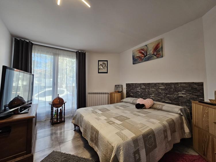 Casă cu 5 camere cu Teren 463 Mp în Hărău